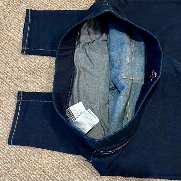 Levi’s Blue Jeggings | Size 16W | Stretchy Tapered Fit with Tummy Support - Picture 5 of 6